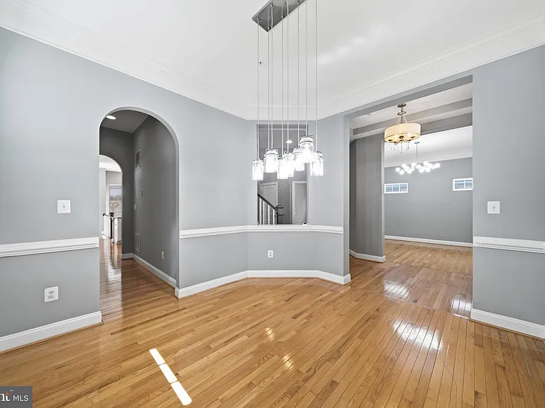 13131 Clarksburg Square Rd — Photo 5