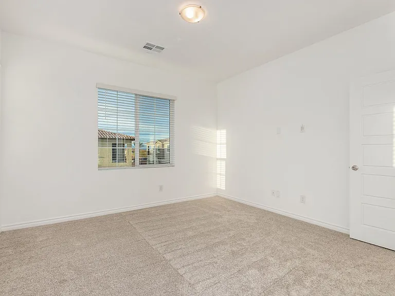 25 Barbara Ln #31 — Photo 22