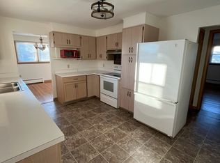 304 Tarbell Ave #B, Oakville, CT 06779