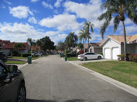 4th image of 10601 NW 16th Ct