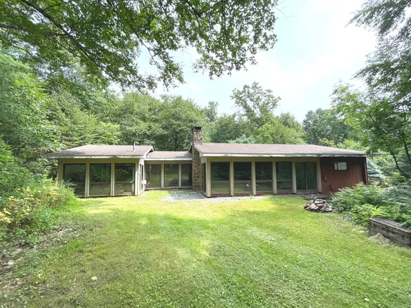 16 Town Line Highway North, Watertown, CT 06751