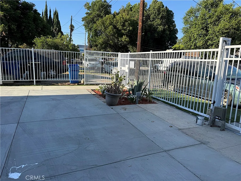 2 bed, 866 sqft, $2,800 — Photo 4