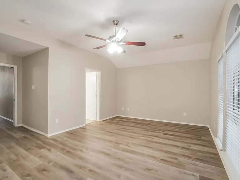 6507 Briargate Trl — Photo 8