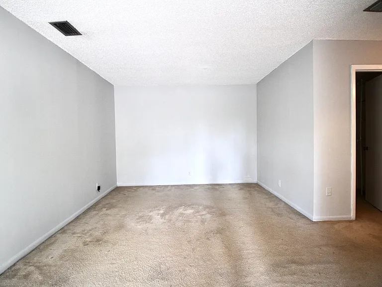 6287 Scotch Pine Ln — Photo 6