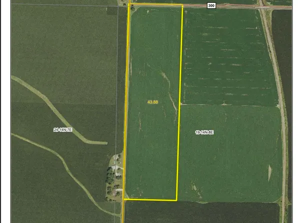 300 North Ave, Bradford, IL 61421