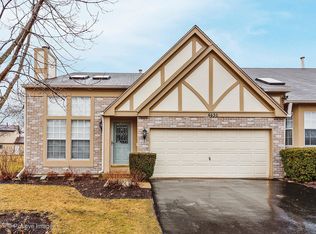 4650 N Sapphire Dr, Hoffman Estates, IL 60192