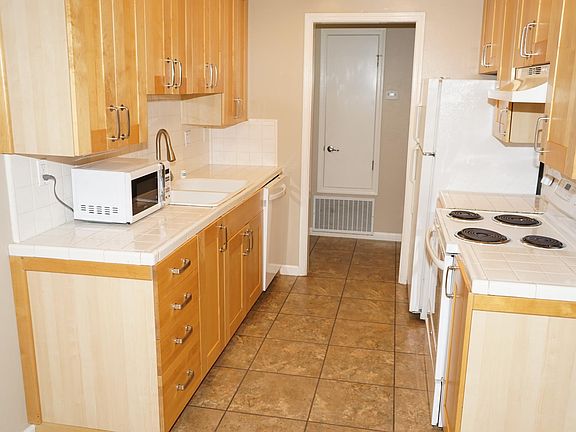 5th image of 6153 Hansen Dr