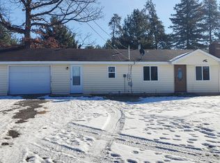 1636 Higgins Rd, Saint Helen, MI 48656