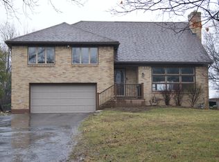 4 Minden Dr, Orchard Park, NY 14127