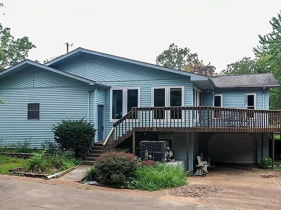 5th image of 273 Stewart Dr