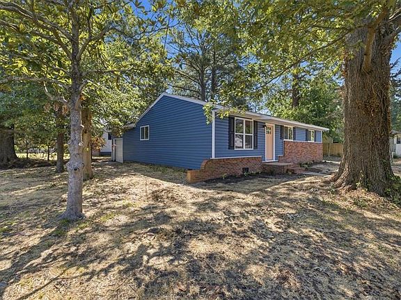 3rd image of 2732 Juniper St