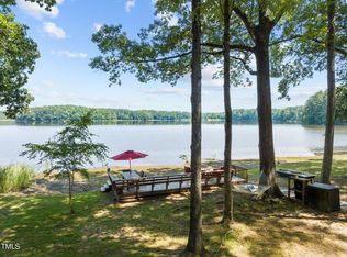 901 Edgewater Dr, Garner, NC 27529