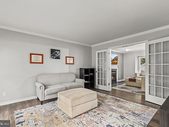 4th image of 9 Sydney Ln
