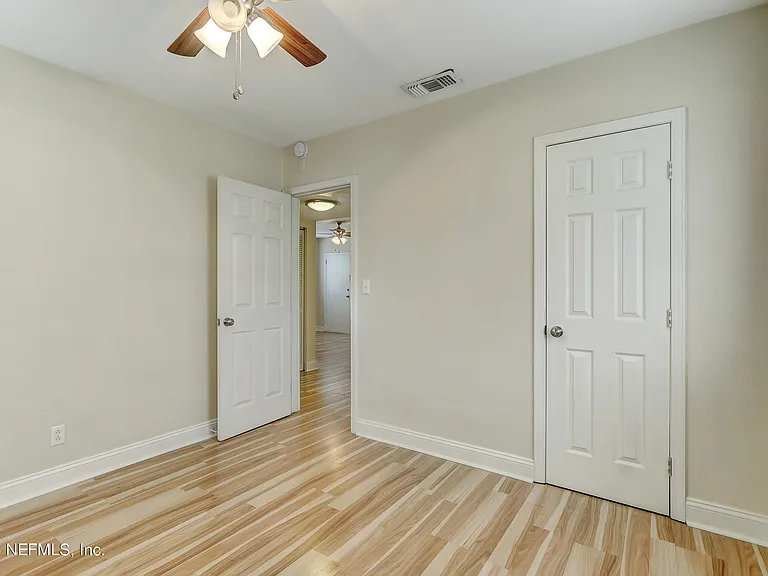2358 Herschel St #1 — Photo 20