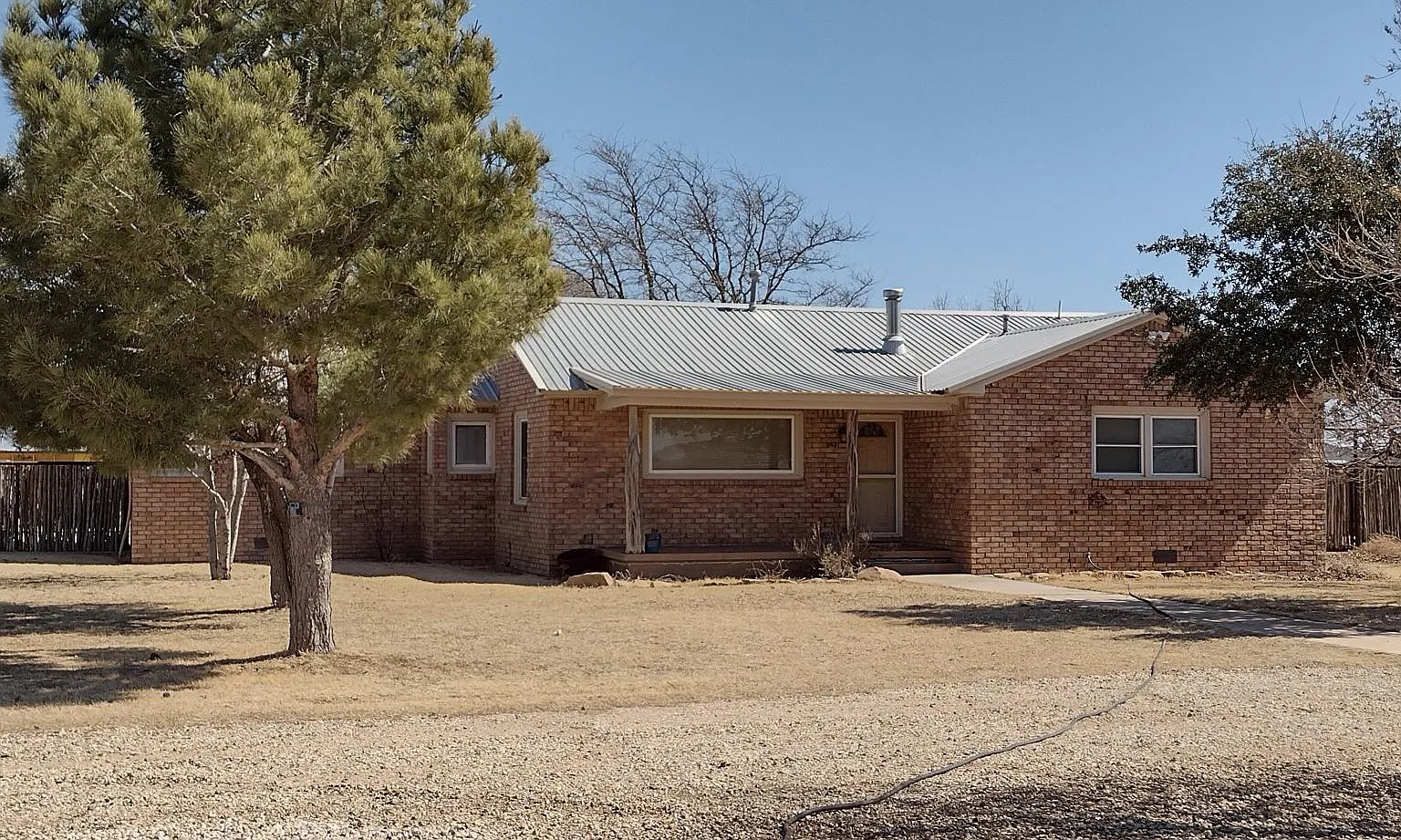 14015 University Ave — Photo 1