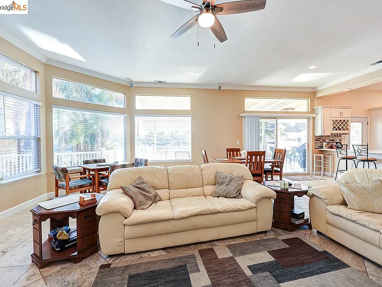 4050 Pier Point — Photo 22