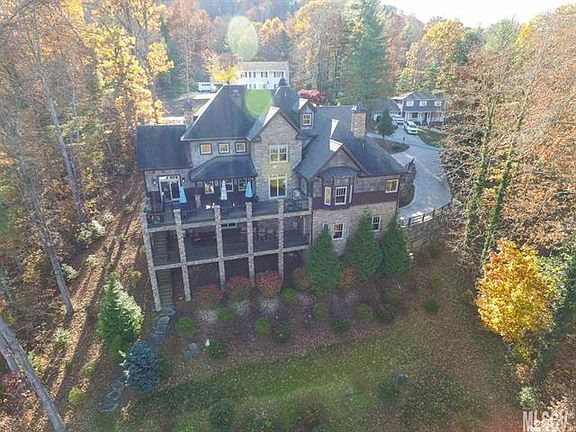 4th image of 1800 Cedar Dr
