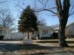 1067 S Roanoke Ave, Springfield, MO 65807