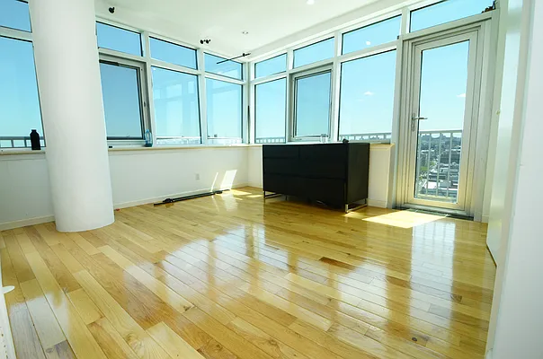 Rented by REAL New York | media 6