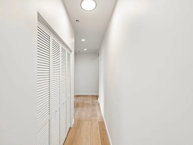 901 Pine St — Photo 11