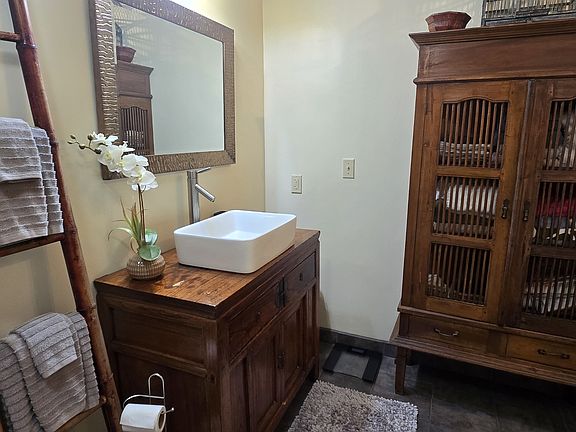 3rd image of 42 Wainaku St #103B-1-103B