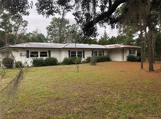 5718 W Pine Cir, Crystal River, FL 34429