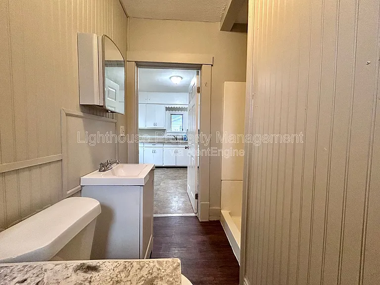 1126 Holt St — Photo 12