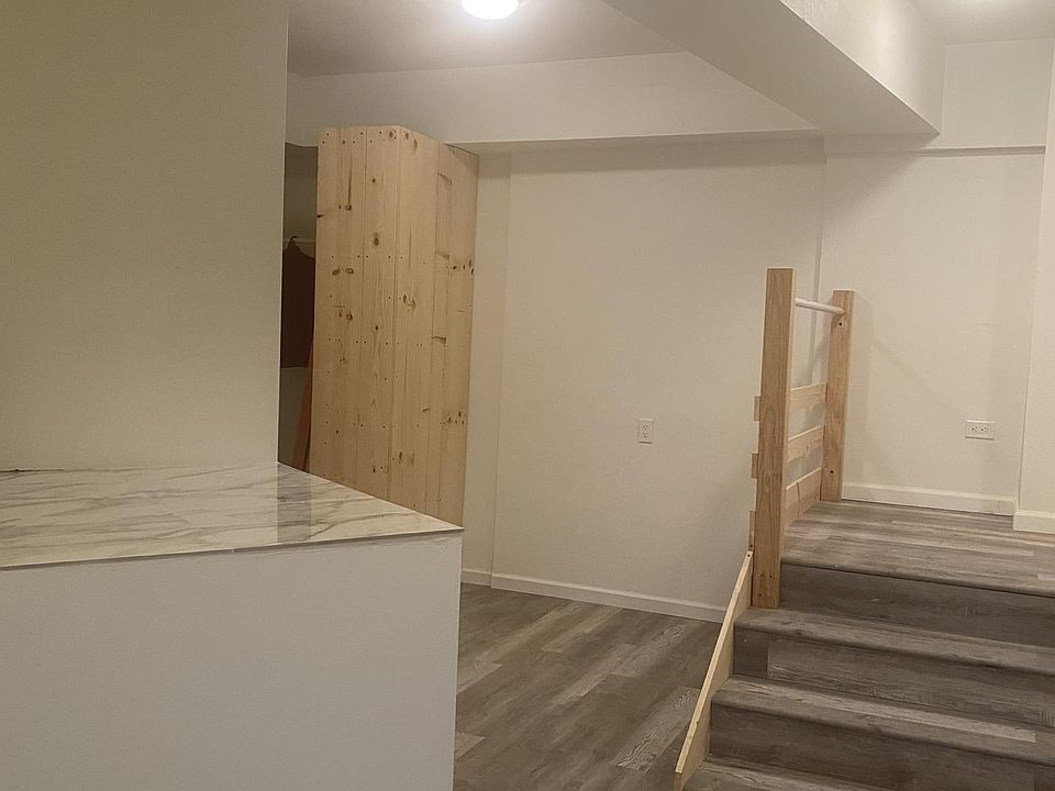 2nd image of 4005 Linden St #205