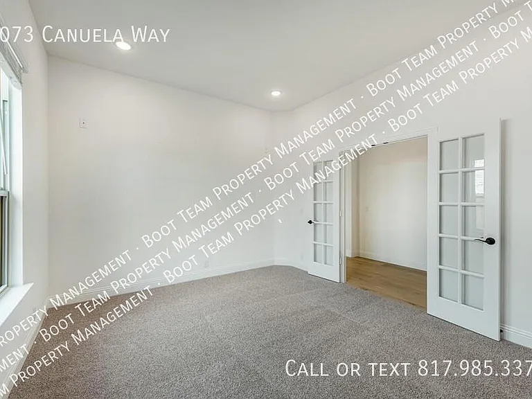 1073 Canuela Way — Photo 10
