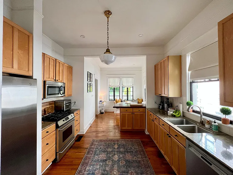 1235 Mansfield Ave NE — Photo 12