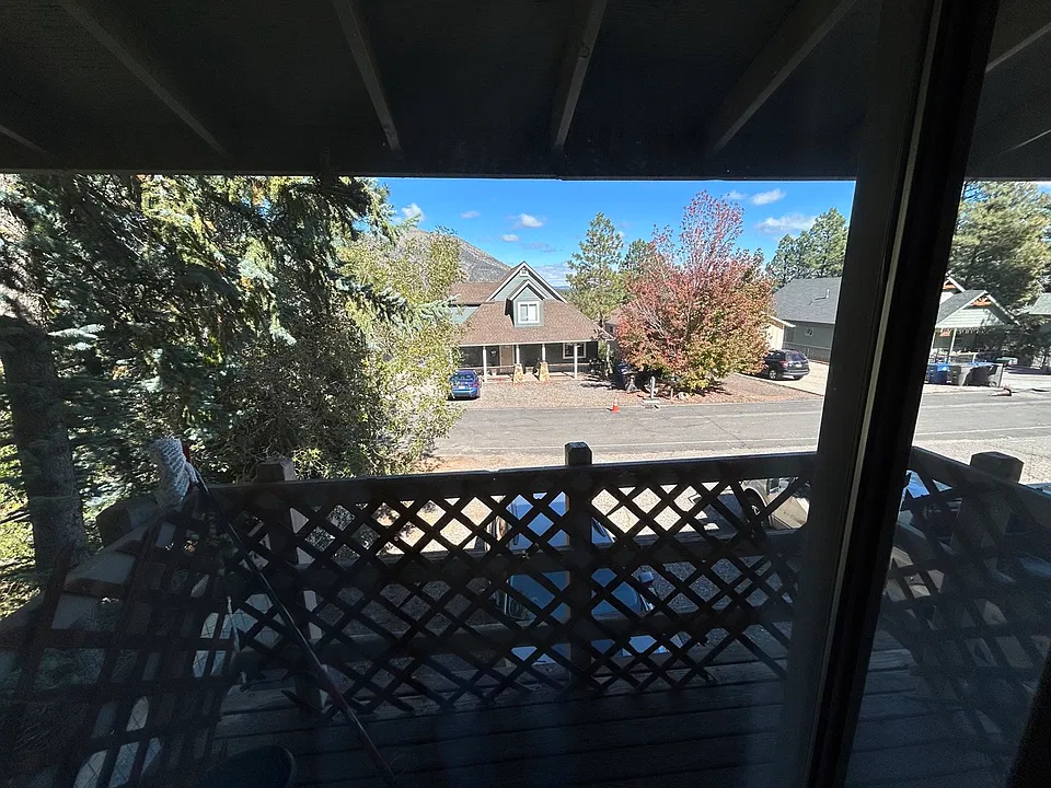 1701 E Mountain View Ave #10