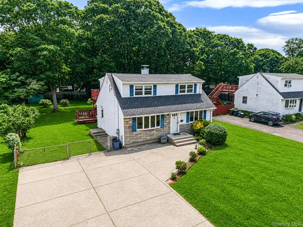 146 Dawn Drive, Centereach, NY 11720