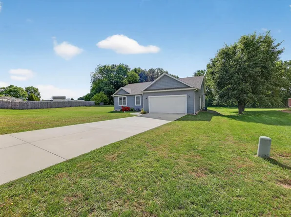 2692 N Morning Glory Ave, Rolling Prairie, IN 46371