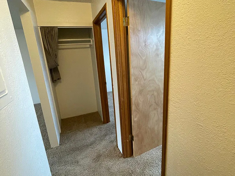 61 Crest Ave #B — Photo 9