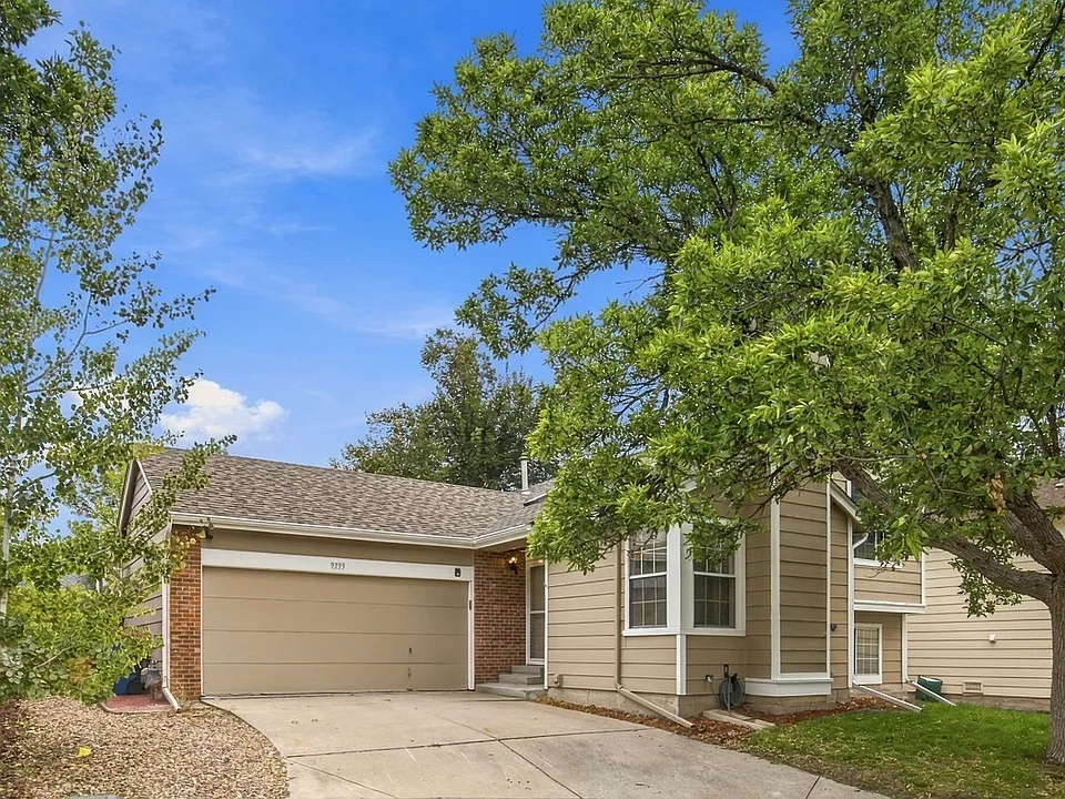 9333 Cattail Ct