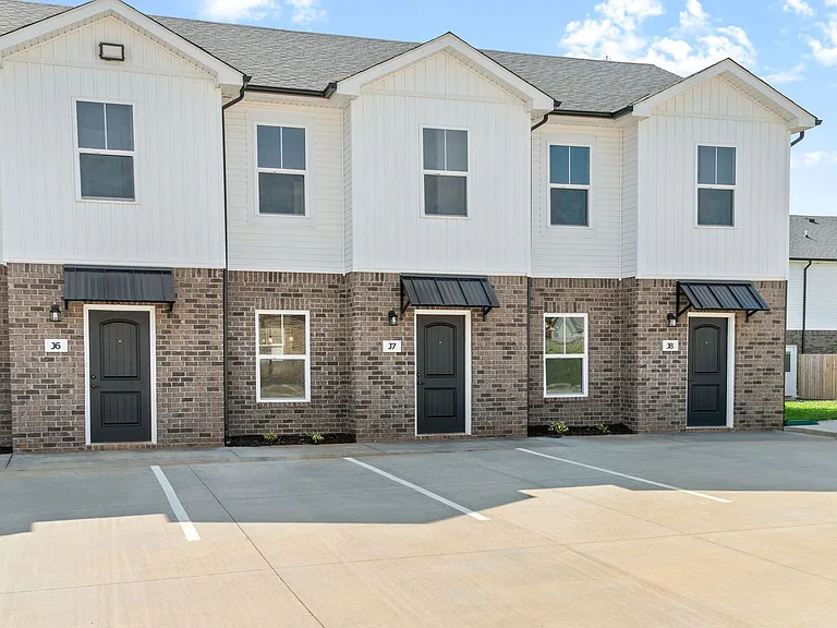 Alto Luxury Townhomes — Photo 24