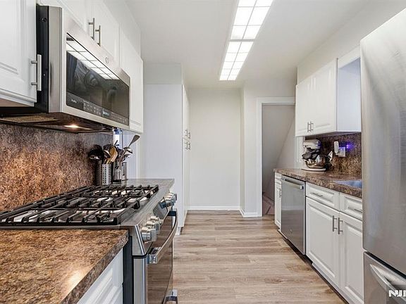 5th image of 117 Overpeck Ave