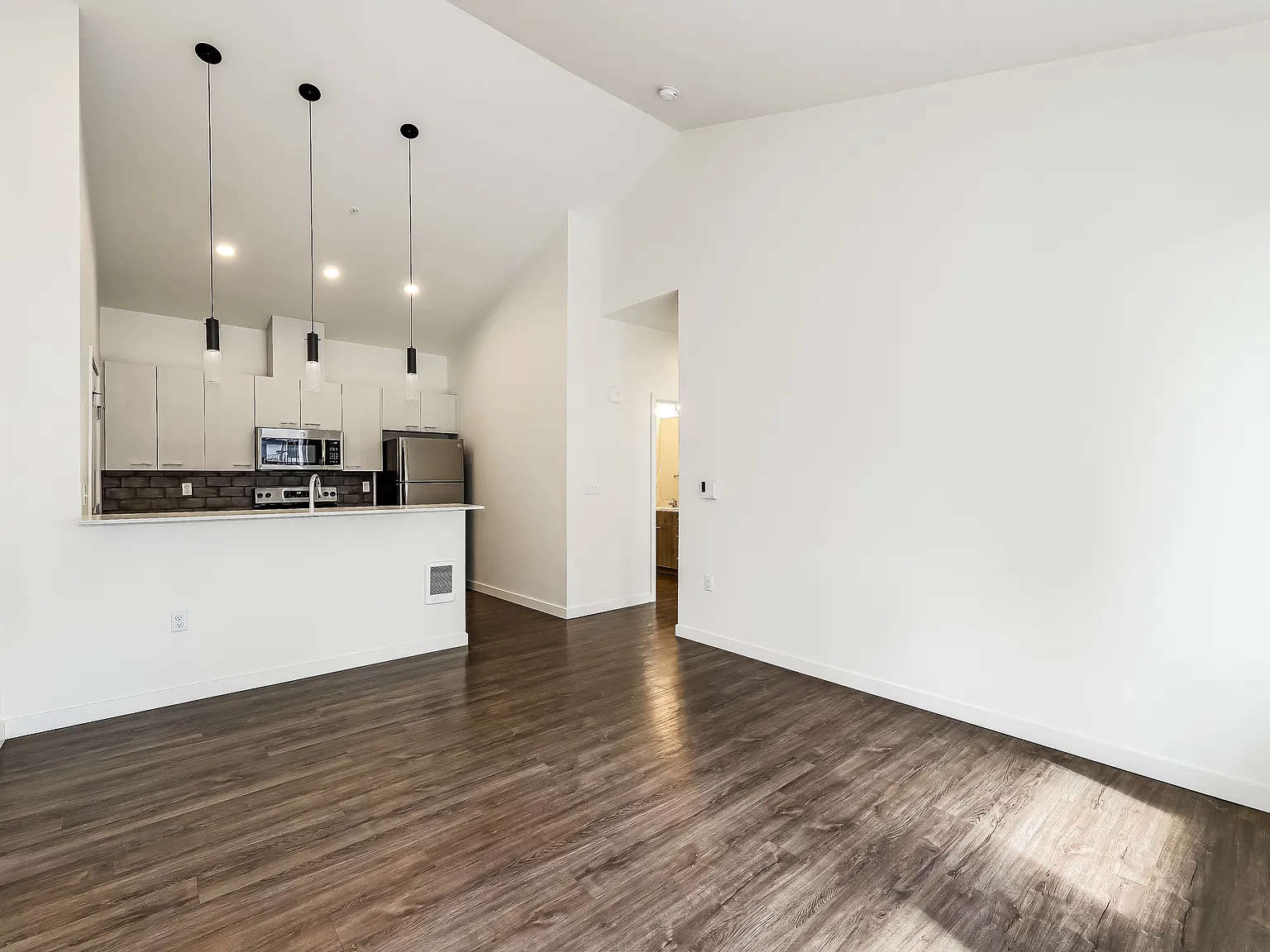 Allegro Apartments — Photo 4