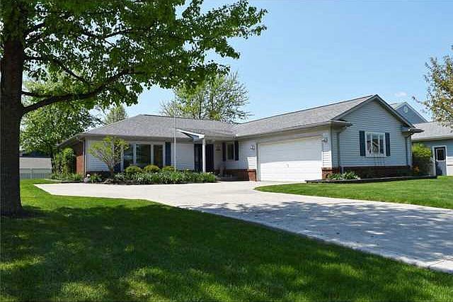 1st image of 320 Virginia Dr