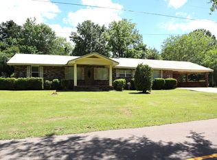 151 Chester Brown Rd, Hattiesburg, MS 39401