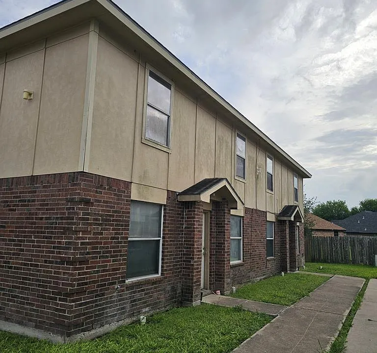 729 Sonesta Dr #B