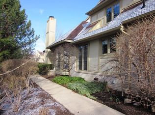 2716 Winter Garden Ct, Ann Arbor, MI 48105