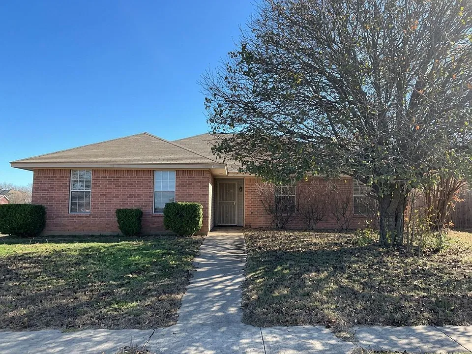 4200 Lonesome Dove Dr