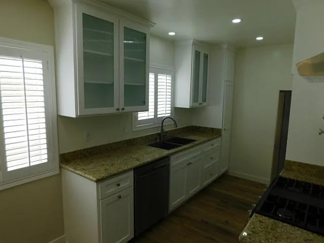 8428 Amigo Ave #10 — Photo 9