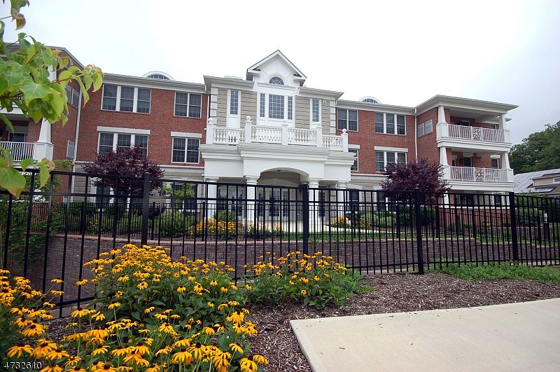 1st image of 143 Four Seasons Dr