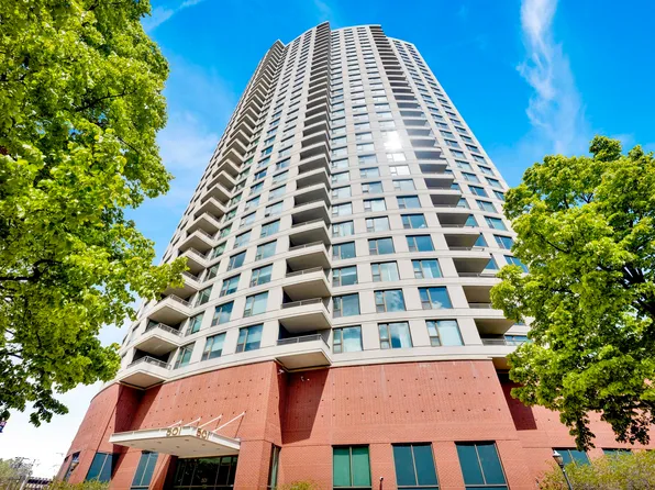 501 N Clinton St APT 3203, Chicago, IL 60654