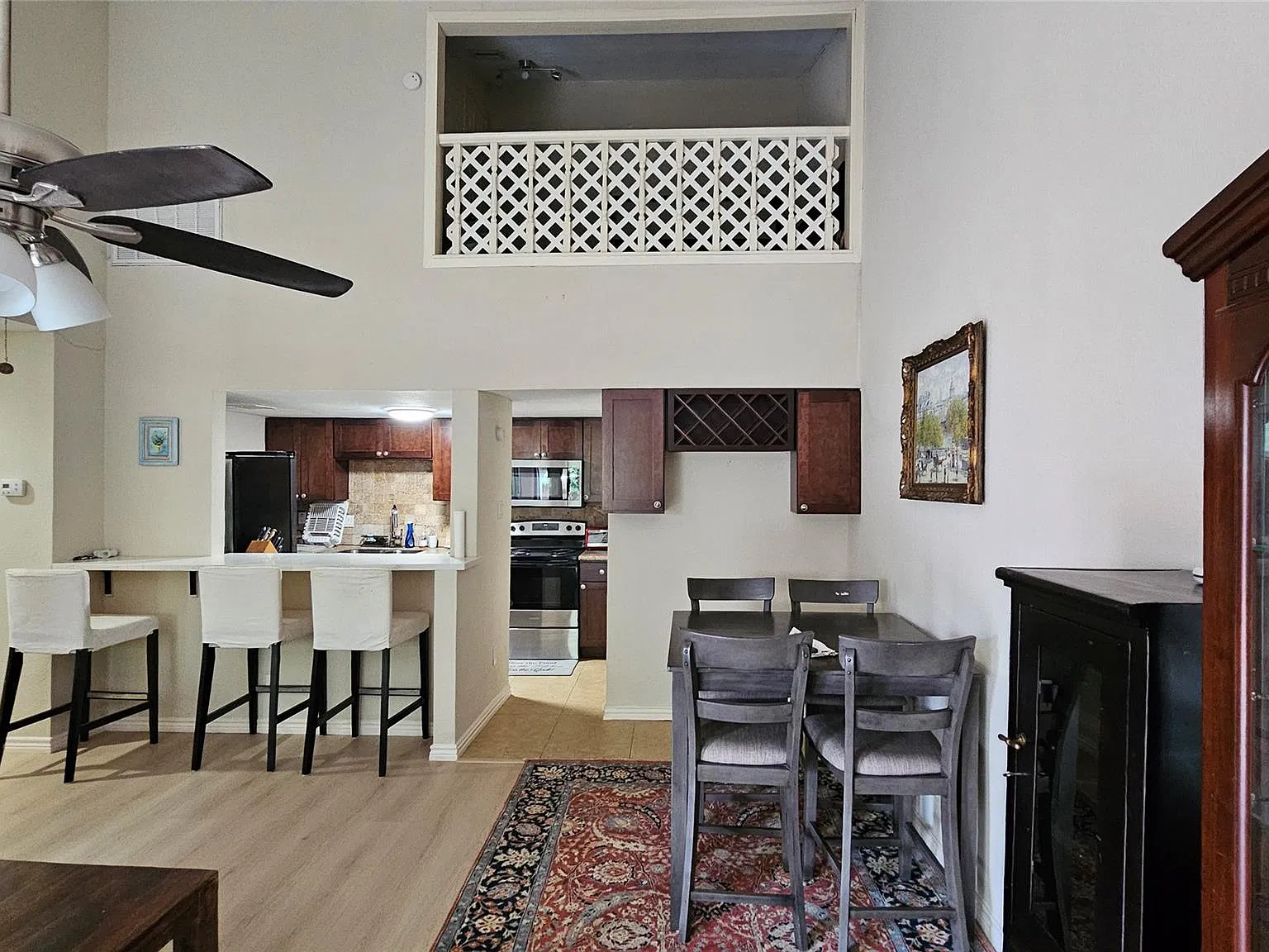 3 bed, 2.0 bath, 1672 sqft, $1,800 — Photo 3