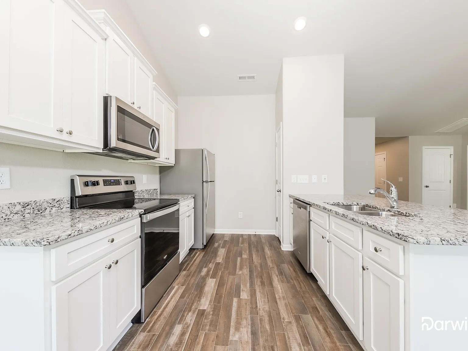 3 bed, 2.5 bath, 1690 sqft, $1,745 — Photo 3