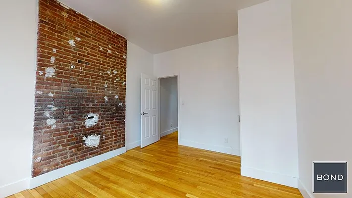 Rented by Bond New York | media 17