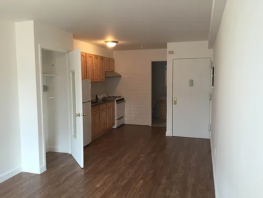 Rented by Century 21 New Golden Age Realty | media 9